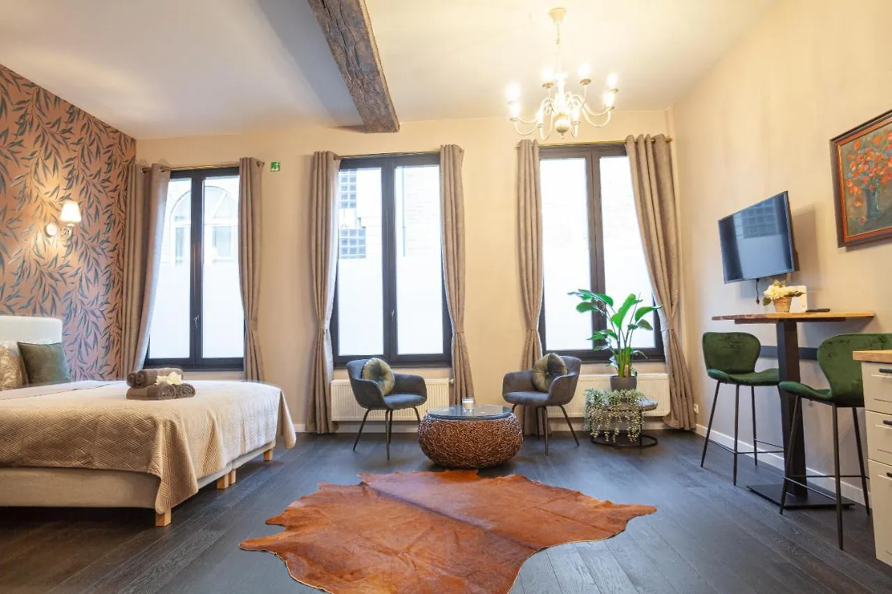 Luxury Suites Royal Antwerpen 0*,  België